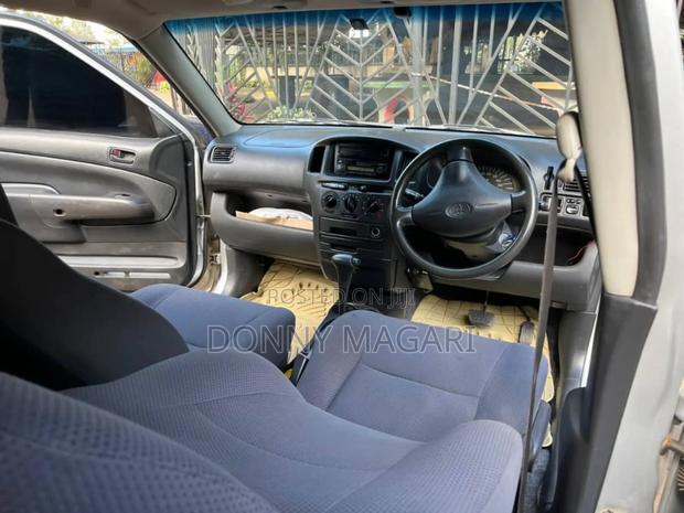 Toyota Probox 2003 Silver