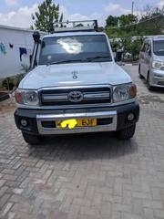 Toyota Land Cruiser 4.0 V6 GX-R 2010 White for sale
