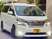 Toyota Vellfire 2009 White for sale