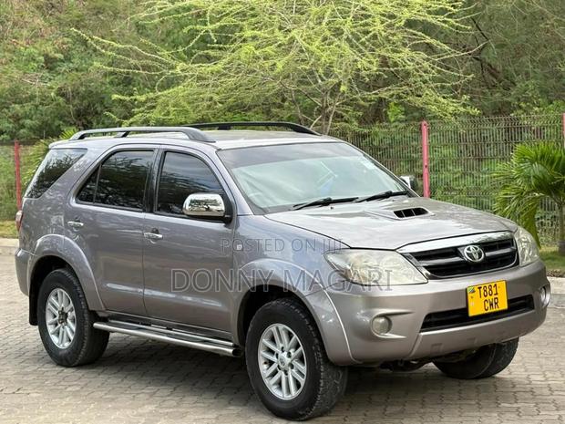 Toyota Fortuner 2018 Gray