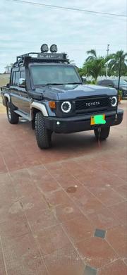 Toyota Land Cruiser 2017 Gray for sale