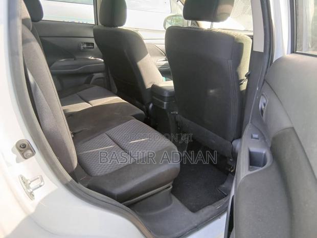 Mitsubishi Outlander 2013 White