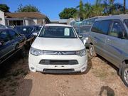 Mitsubishi Outlander 2013 White for sale