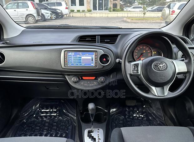 Toyota Vitz 2012 Black