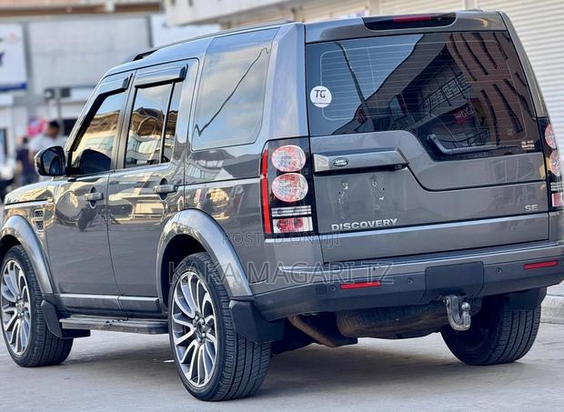 Land Rover Discovery 2014 Gray