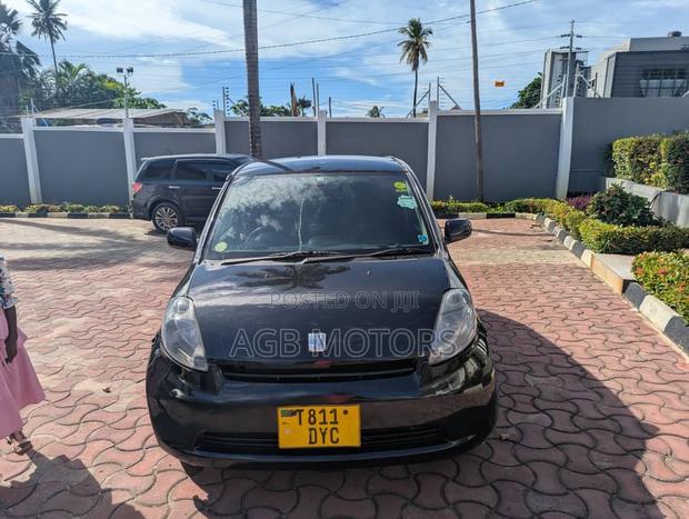 Toyota Passo 2005 Black