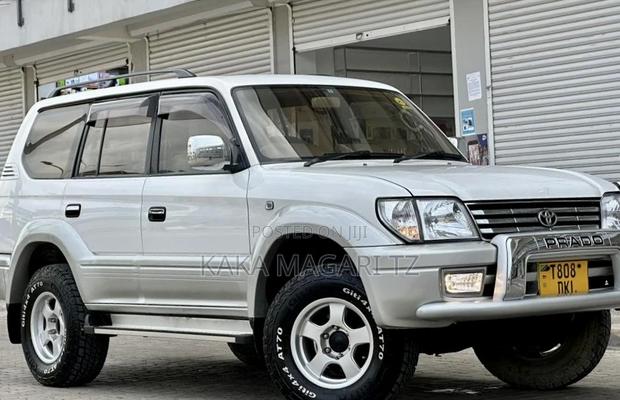Toyota Land Cruiser Prado 2002 White