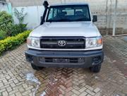 Toyota Land Cruiser 4.0 V6 DLX 2014 White for sale