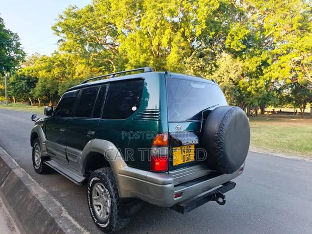Toyota Land Cruiser Prado 2.7 3dr 2003 Green