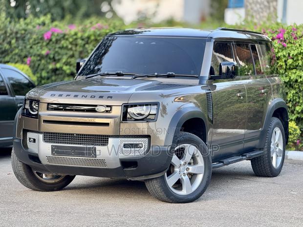 Land Rover Defender SE 2022 Brown