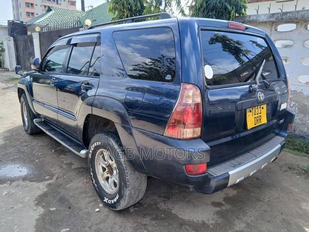 Toyota Hilux Surf 2005 Blue