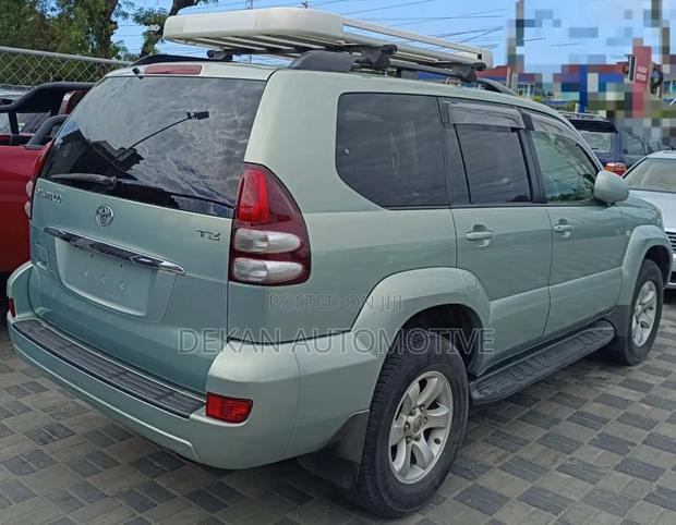 Toyota Land Cruiser Prado 3.0 D-4D 5dr 2006 Blue