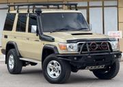 Toyota Land Cruiser 4.0 V6 DLX 2013 Beige for sale