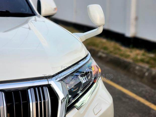 Toyota Land Cruiser Prado 2.8 2021 White