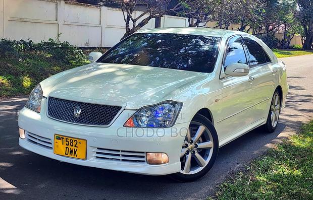 Toyota Crown 2006 Pearl