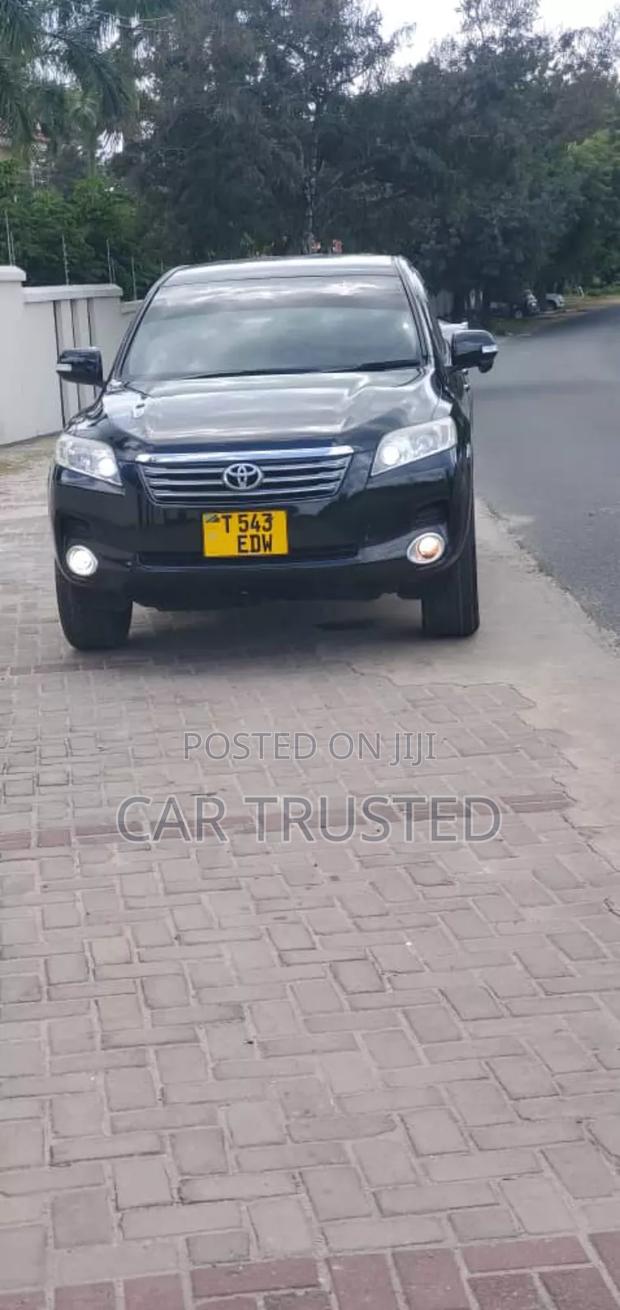 Toyota Vanguard 2010 Black
