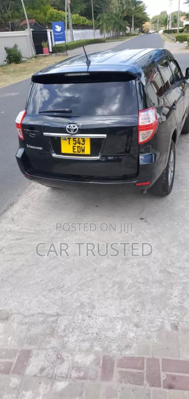 Toyota Vanguard 2010 Black