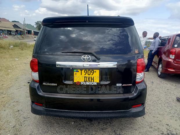 Toyota Corolla Rumion 2007 Black