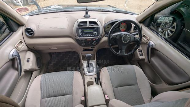 Toyota RAV4 2004 Green