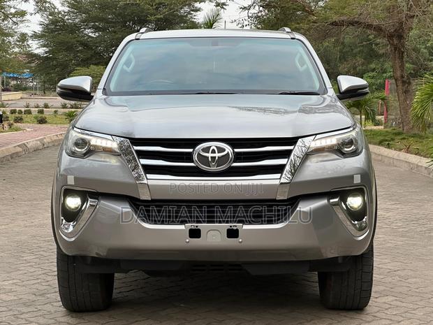 Toyota Fortuner 2018 Gray