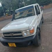 Toyota Land Cruiser 4.0 V6 DLX 2014 White for sale
