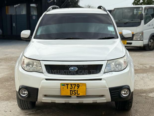 Subaru Forester 2009 White