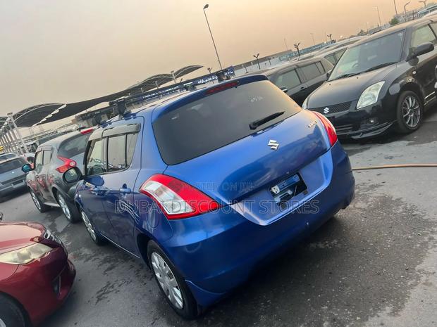 Suzuki Swift 2004 Blue