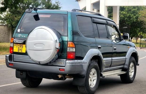 Toyota Land Cruiser Prado 1998 Green