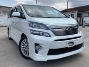 Toyota Vellfire 2013 White for sale