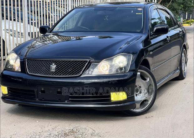 Toyota Crown 2005 Black