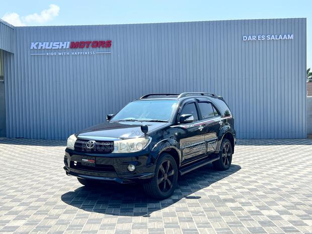 Toyota Fortuner 2005 Black