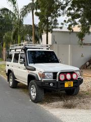 Toyota Land Cruiser 2010 White for sale