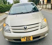 Toyota IST 2006 Gold for sale