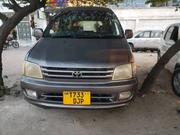 Toyota Noah 2.0 AWD (8 Seater) 2001 Gray for sale