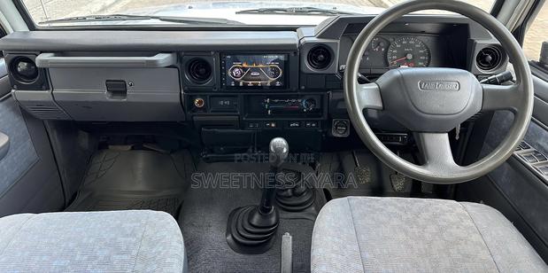 Toyota Land Cruiser 2007 Silver