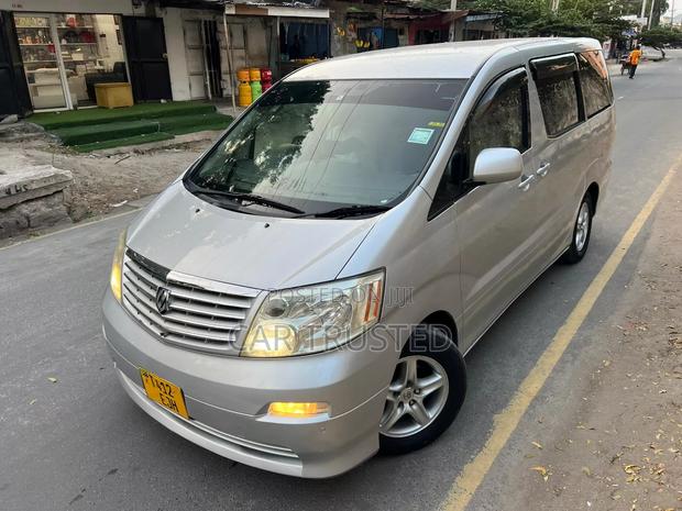 Toyota Alphard 2.4 Petrol AWD 2005 Silver