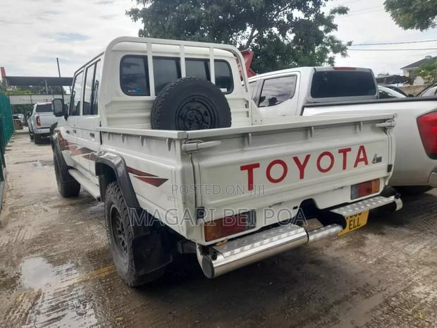 Toyota Land Cruiser 2024 White