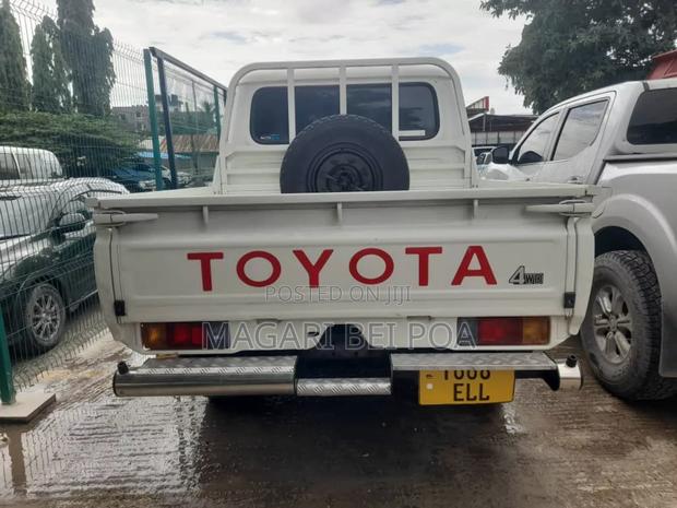 Toyota Land Cruiser 2024 White