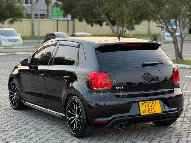 Volkswagen Golf GTI 2012 Black