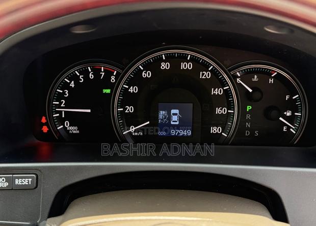 Toyota Crown 2010 White