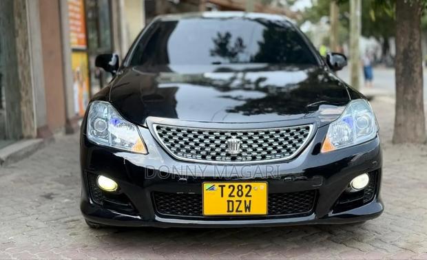 Toyota Crown 2008 Black