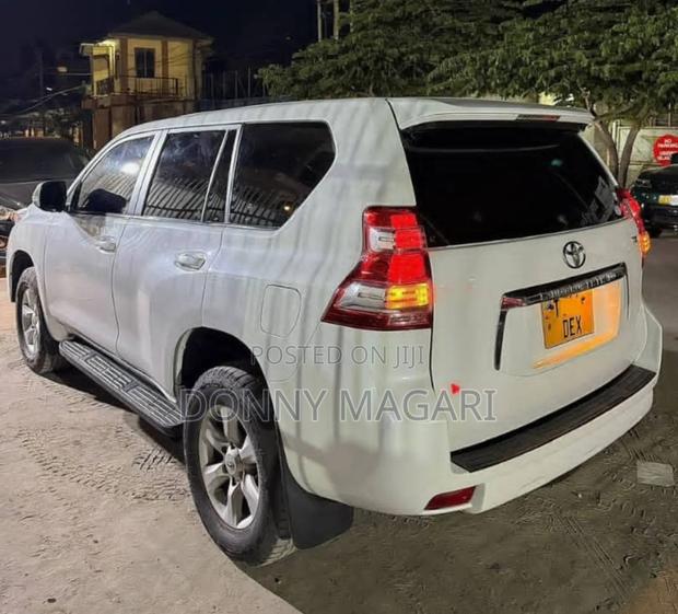 Toyota Land Cruiser Prado 2012 White