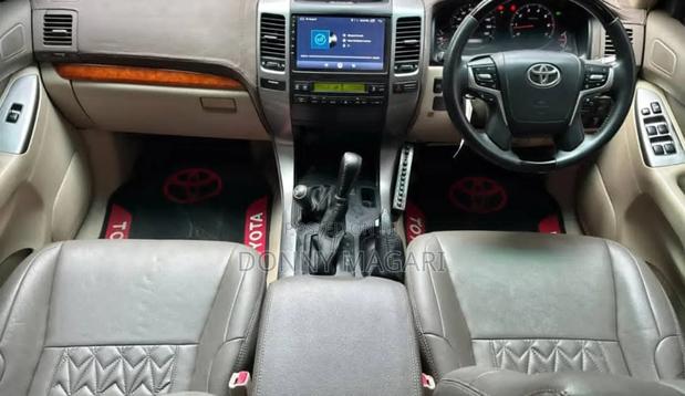 Toyota Land Cruiser Prado 2008 White