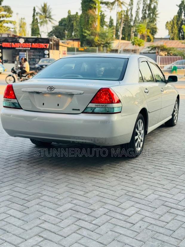 Toyota Mark II 2004 Beige