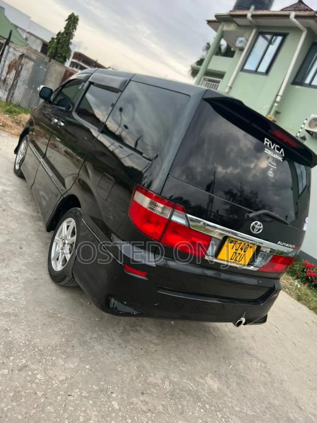 Toyota Alphard 2004 Black
