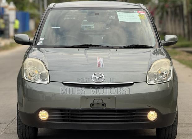 Mazda Verisa 2005 Gray