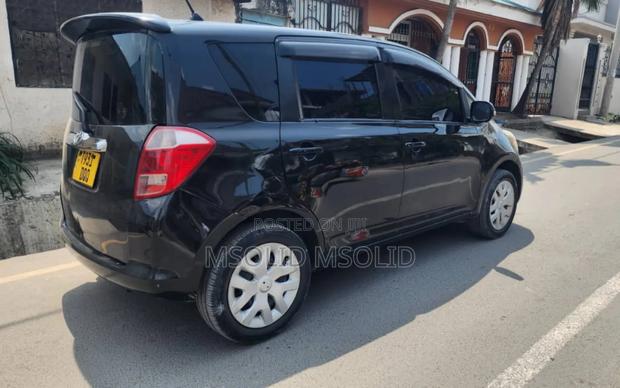 Toyota Ractis 2008 Black