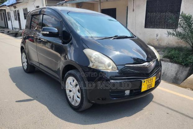 Toyota Ractis 2008 Black