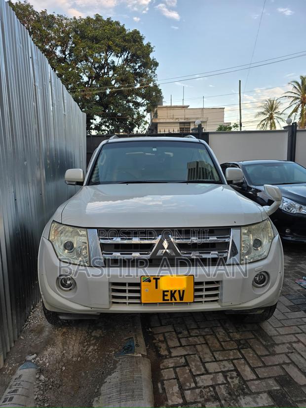 Mitsubishi Pajero 2007 White