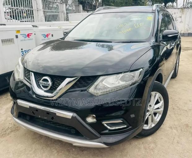 Nissan X-Trail 2015 Green